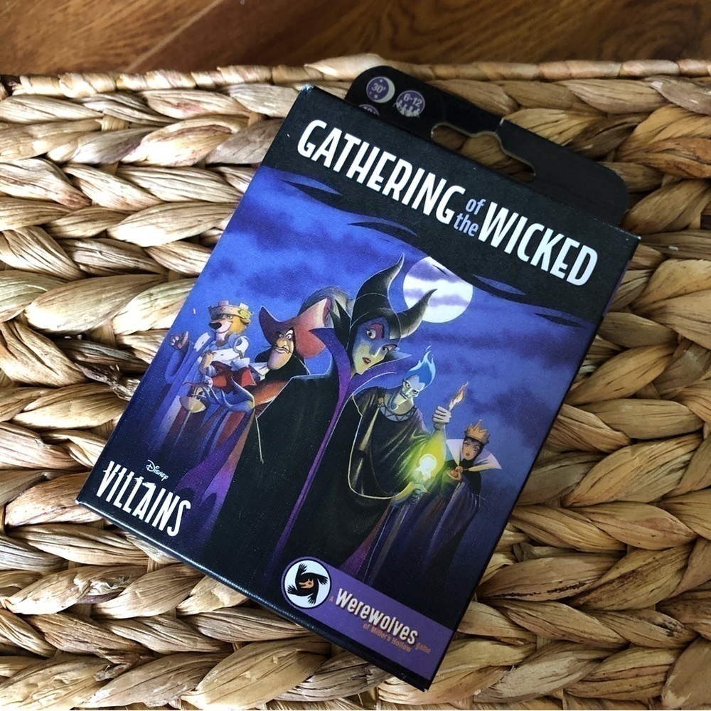 Disney Villains Gathering of the Wicked card game